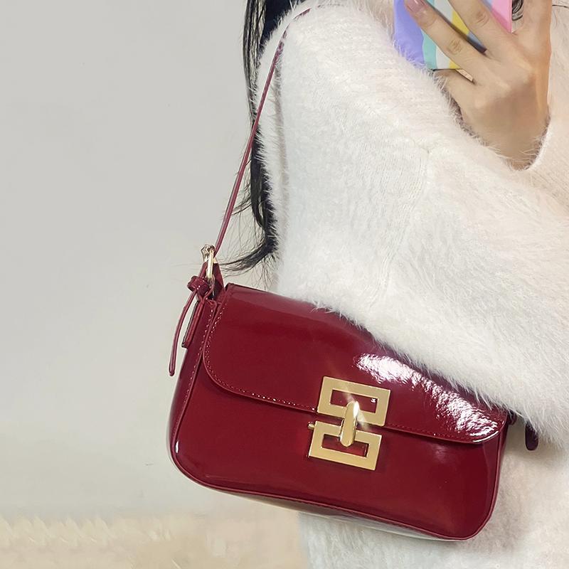 Yogodlns Women Fashion Crossbody Bag Red Vintage Saddle Small Patent Leather Shoulder Bag Luxury Design Ladies Trend Flap Handbags