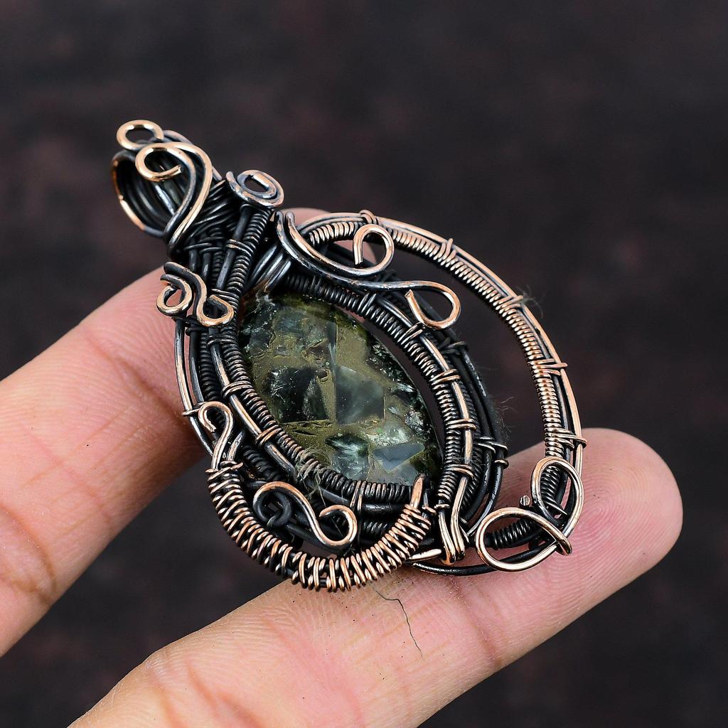 Медный серафинитовый кулон Медная проволока Кулон Дизайнерский кулон Кулон ручной работы Ювелирные изделия из проволочной обмотки для подарка Драгоценный камень Медные украшения