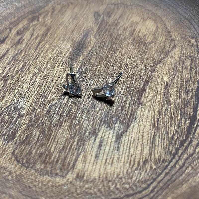 Милые модные серьги-гвоздики с циркониевым блеском в виде котенка для женщин, ослепительные элегантные женские аксессуары, ювелирные изделия, неподвластные времени