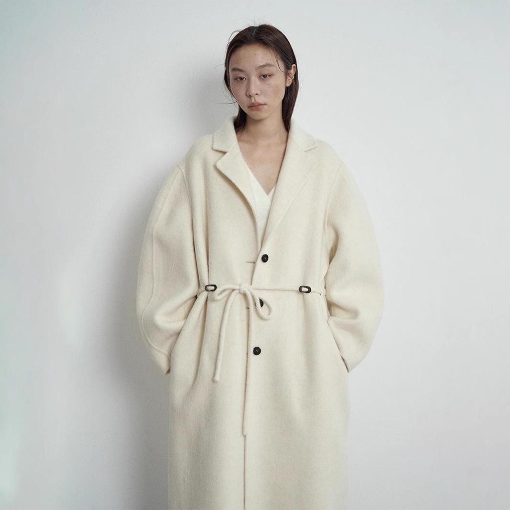 Шерстяное пальто с героиней корейской драмы «Любовь и Нэнси» — зима 2024 г.