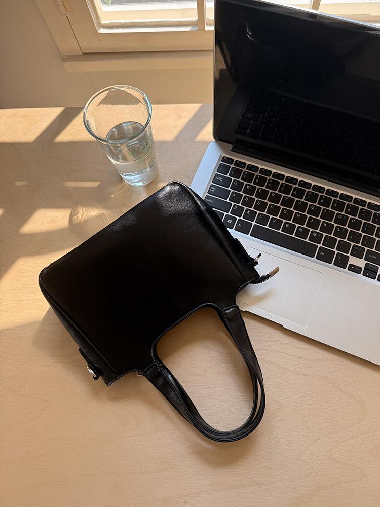 Летняя свежая и простая сумка-ведро для женщин 2025 новая однотонная дорожная наплечная сумка, ручная сумка-корзина для овощей кроссбоди b