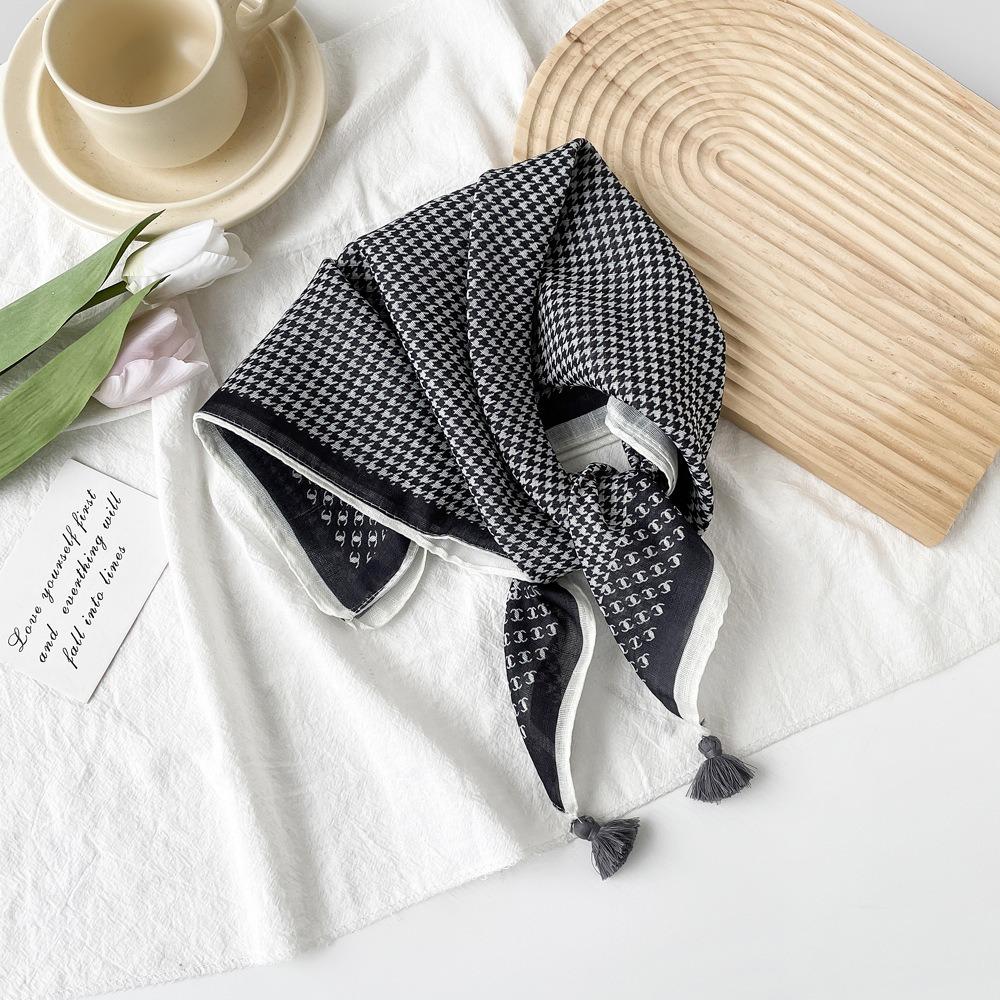 58 * 58 см Four Seasons Available New Fresh Baotou Towel Cashew Ароматный цвет Контрастный дышащий солнцезащитный шелковый шарф Легкий треугольный шарф
