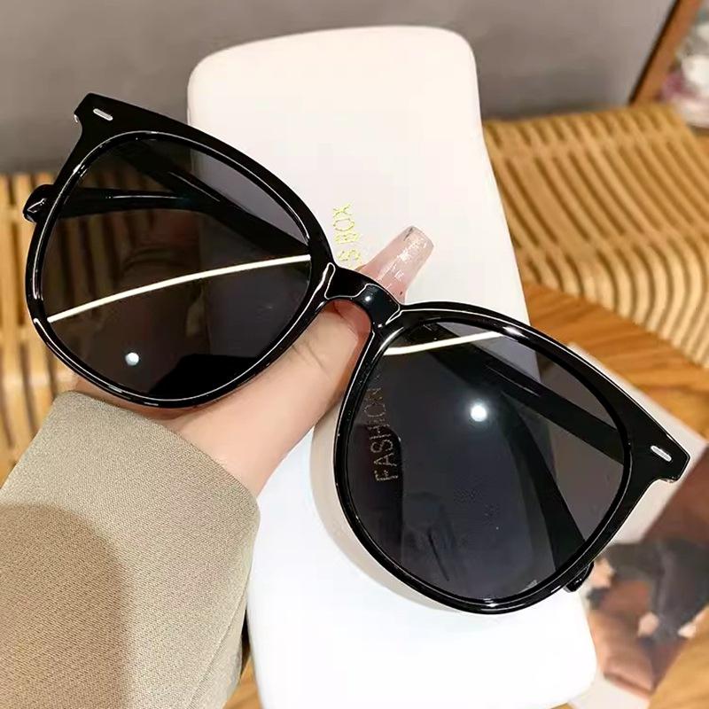 New style women's sunglasses with a high-end feel, UV protection, suitable for square and round faces, make the face appear smaller, polarized