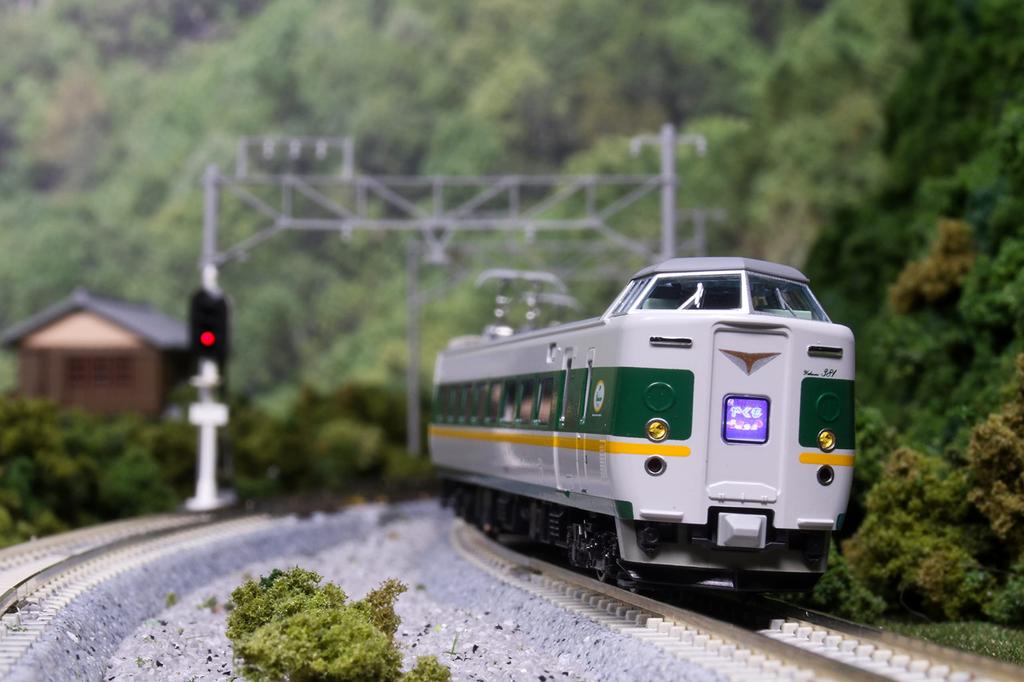 KATO N Gauge 381 Series Yakumo Renewal Formation Базовый набор Железнодорожная модель поезда 6-вагонный 10-1777