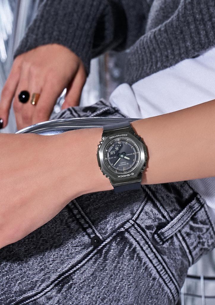 Часы Casio G-Shock, GM-S2110B-8AJF, Женские, Серые, Модель среднего размера, С металлическим покрытием, Изготовлены из биомассы, Аутентичный японский продукт