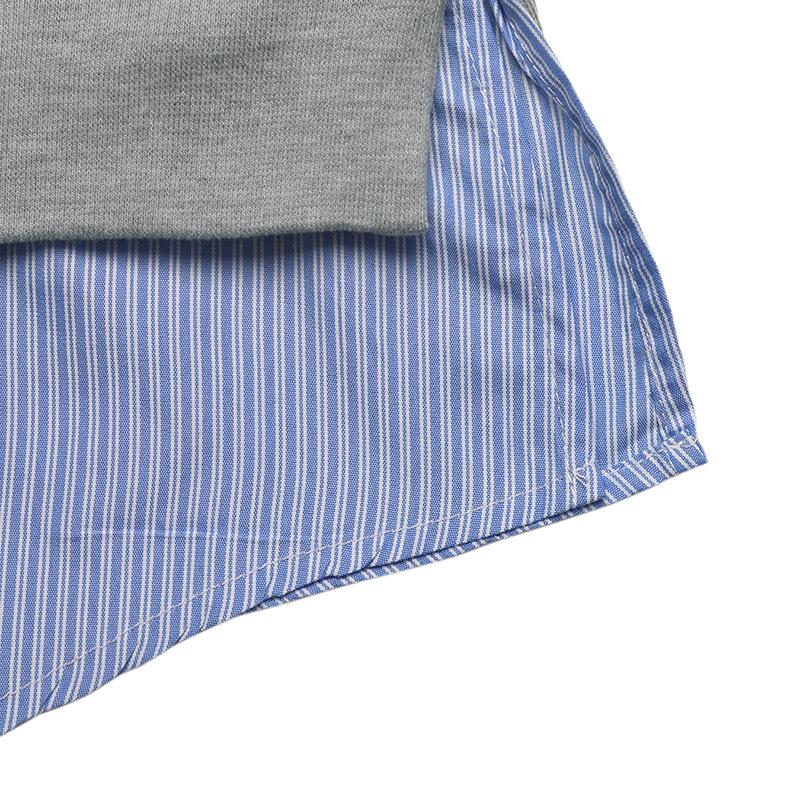 Две толстовки средней длины с длинными рукавами в полоску с капюшоном для женщин из новой осенне-зимней коллекции.