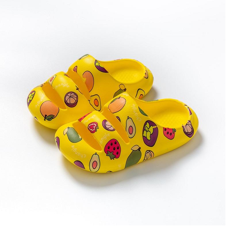 Модные летние тапочки 2024 года, милые домашние тапочки для детей, для дома, для мальчиков и девочек, нескользящие, модные, пляжные, повседневные сандалии, обувь для малышей