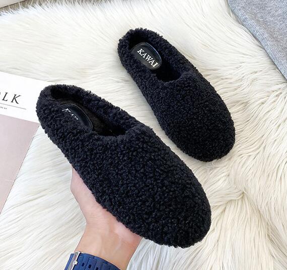 Fashion 2025 Winter Wool Slippers Women Curly Sheep Fur Flat Shoes Warm Cozy Slip On Pantuflas House Slides Femme Cotton Lambswool Mules