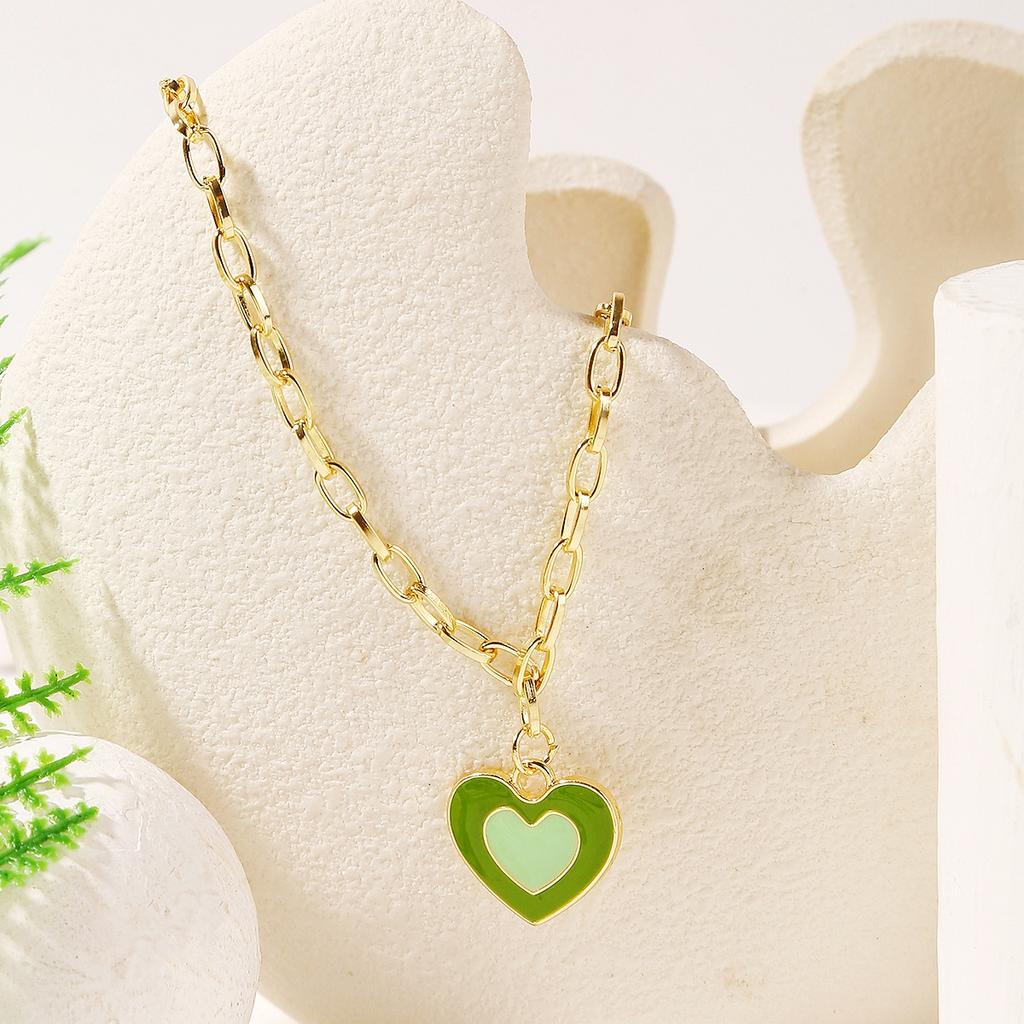 Ожерелье для женщин Ювелирные изделия Сплав Радужное сердце Ожерелье Инстаграм стиль Изысканный Нишевый дизайн Ожерелье Красивое Элегантное Ожерелье для Нее