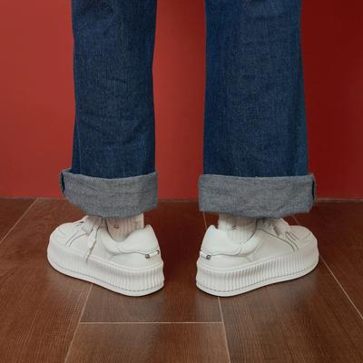 Мазуризм весна новые толстоподошвенные увеличивающие рост маленькие белые туфли женские повседневные печенья круглый носок шнуровка студенческий стиль туфли