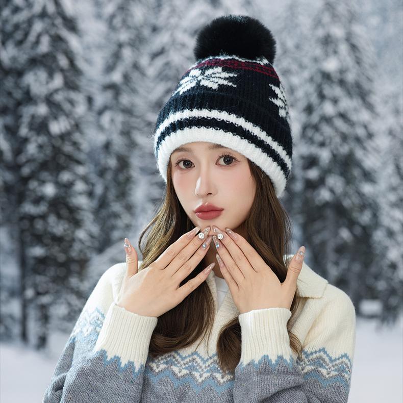 Женская осенне-зимняя рождественская шапка с помпоном и снежинкой, теплая вязаная шерстяная шапка, ветрозащитная шапка-пуловер