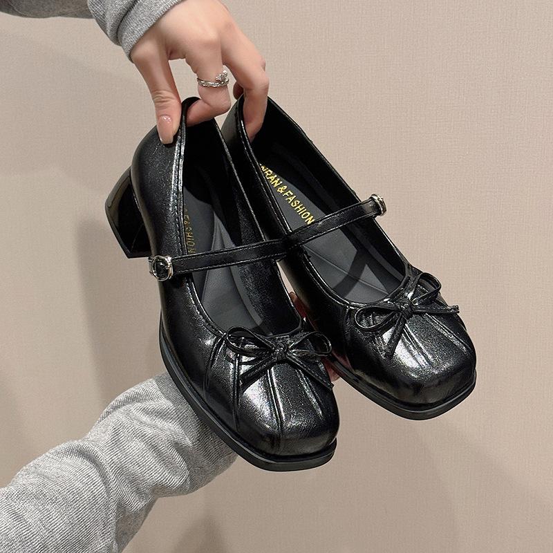 Туфли Мэри Джейн женские 2025 года, универсальные туфли на среднем каблуке, женские туфли во французском стиле с юбкой, толстый каблук, квадратный нос, одинарные туфли
