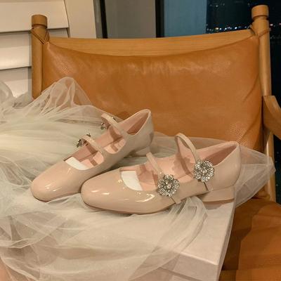 Мода 2024 года, осень, женская мода, блестящие цветочные туфли Мэри Джейн с двойной пряжкой, лакированное кожаное платье, квадратная головка, средний каблук, женская обувь