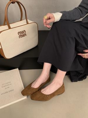 Туфли на толстом каблуке, одинарные, фея фея, новые 2025, с мелким вырезом, рабочие, на одном ремешке, на низком каблуке, туфли Мэри Джейн