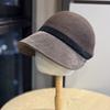 Осенние и зимние шляпы для верховой езды Женские шляпы с козырьком Рыбацкие шапки Маленькие кепки с козырьком Корейская версия Универсальные шляпы-бассейны для путешествий ранней весной