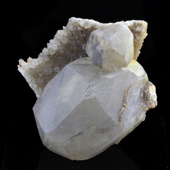 Pierres et Minéraux. Calcite. 244.0 ct. Lodève, Hérault, Occitanie, France.