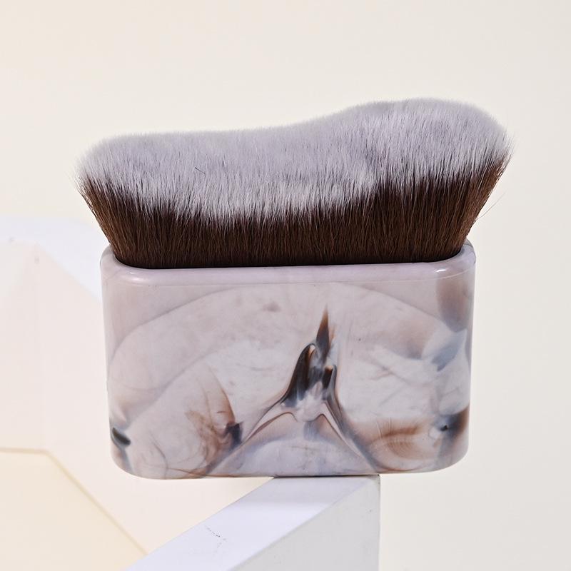 Многофункциональная кисть для нанесения жидкой основы и BB-крема Yise