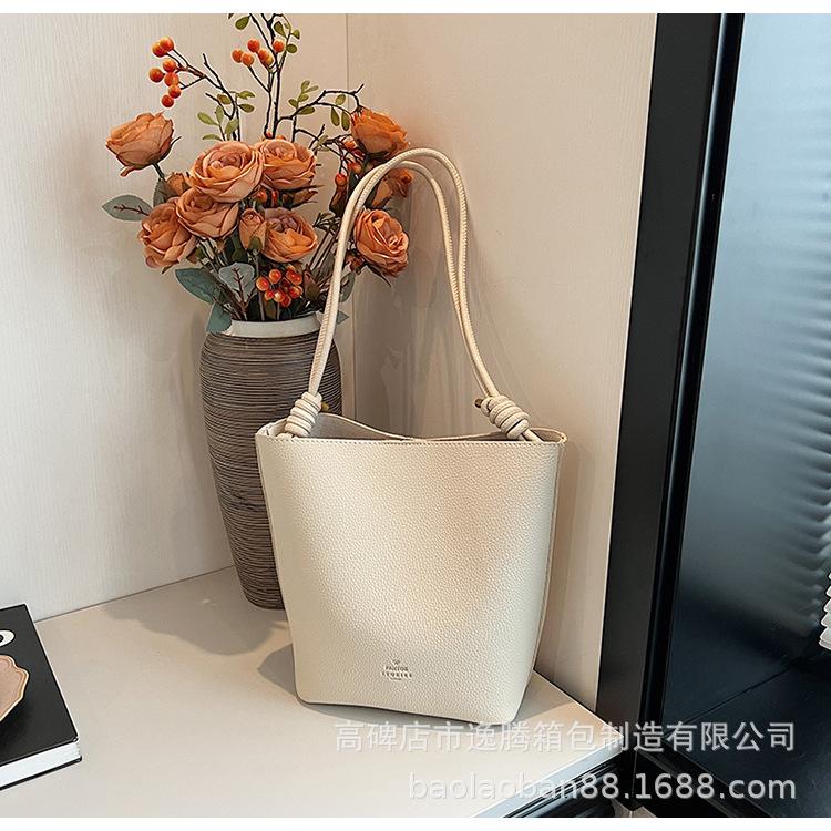 Популярная в этом году сумка женская большая вместительная новинка 2024 года, сумка-мессенджер через плечо, универсальная сумка-ведро для детей и мам