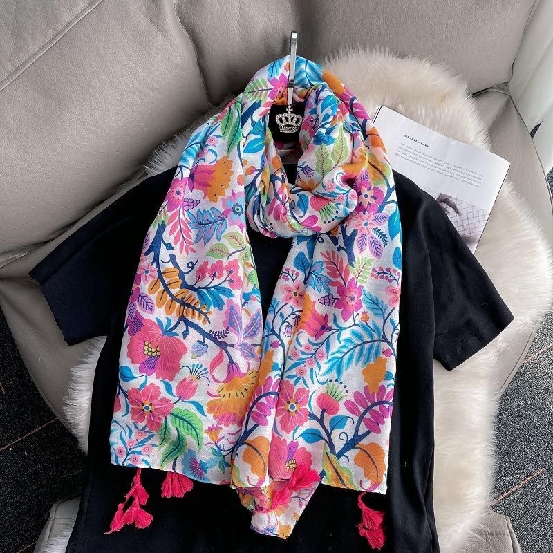 Fashion Brand Lovely Floral Tassel Viscose Shawl Scarf Ladies Soft Pashmina Hijabs and Wraps Foulard Muslim Sjaal 180*90Cm
