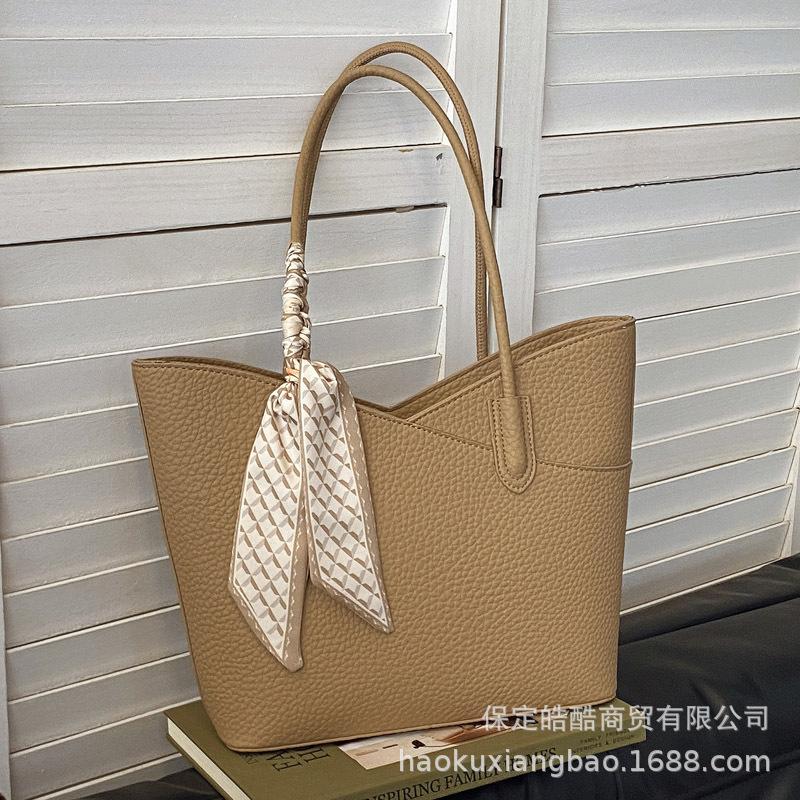 Сумка большой вместимости женская 2025 новая высококлассная студенческая сумка через плечо для занятий женская портативная дорожная сумка-тоут