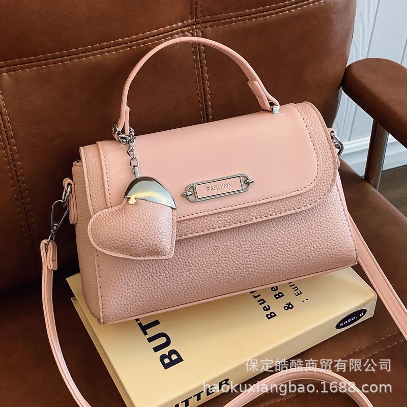 This year's popular small bags women's 2025 new spring and summer versatile shoulder messenger bags fashionable portable small square bags