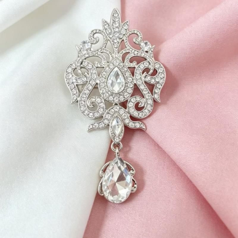 Chic Vintage Crystal Brooch Gold Silver Color Delicate Lapel Pin for Women Date Outfit Wedding Banquet Dress Matching