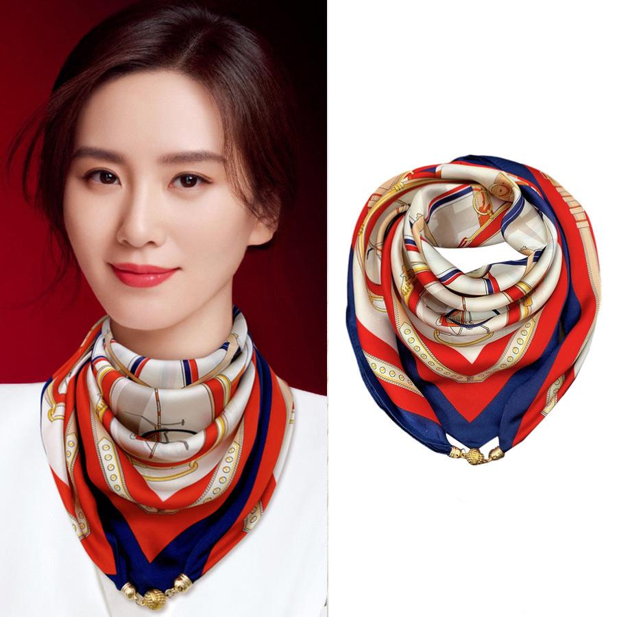 Шелковый шейный платок с магнитной пряжкой: Треугольный дизайн для женщин, 70x70 см, легкий аксессуар на весну/лето/осень