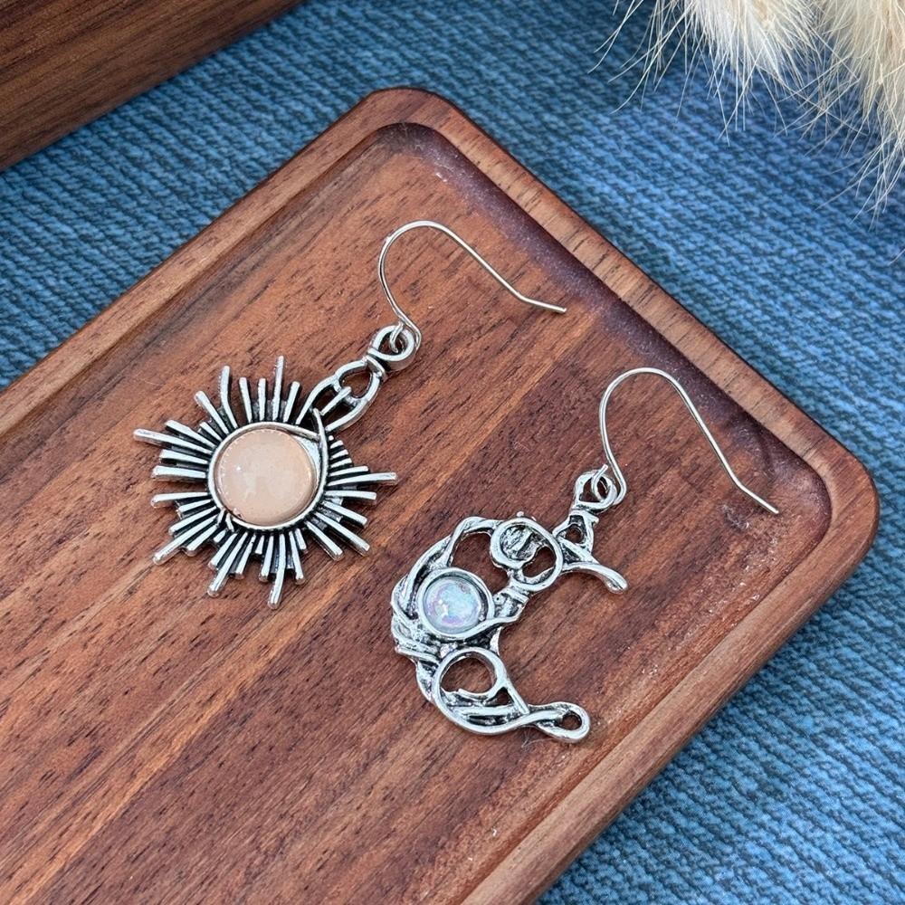 Personality Earrings Retro Silver Plated Earrings Sun Moon Pattern Dangle Earrings Women