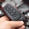 Кожаный брелок для ключей с 3 4 кнопками для Toyota CHR Camry Prius Prado 17 18 19, аксессуары для ключей