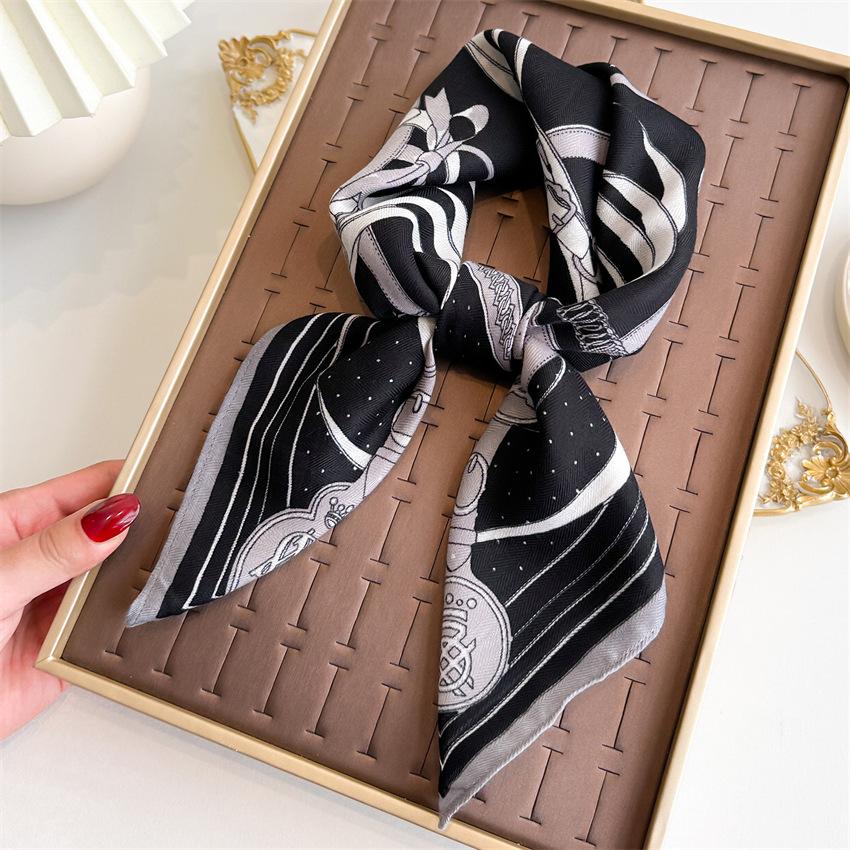 European and American fashion chain thin small square scarf retro silk scarf herringbone pattern headscarf imitation velvet shawl scarf scarf women