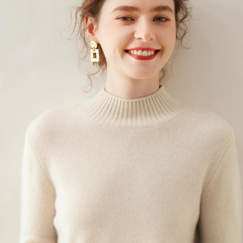 Женский кашемировый свитер однотонный с полувысоким воротом - Приталенный, свободного кроя, вязаный с длинным рукавом для осени/зимы.