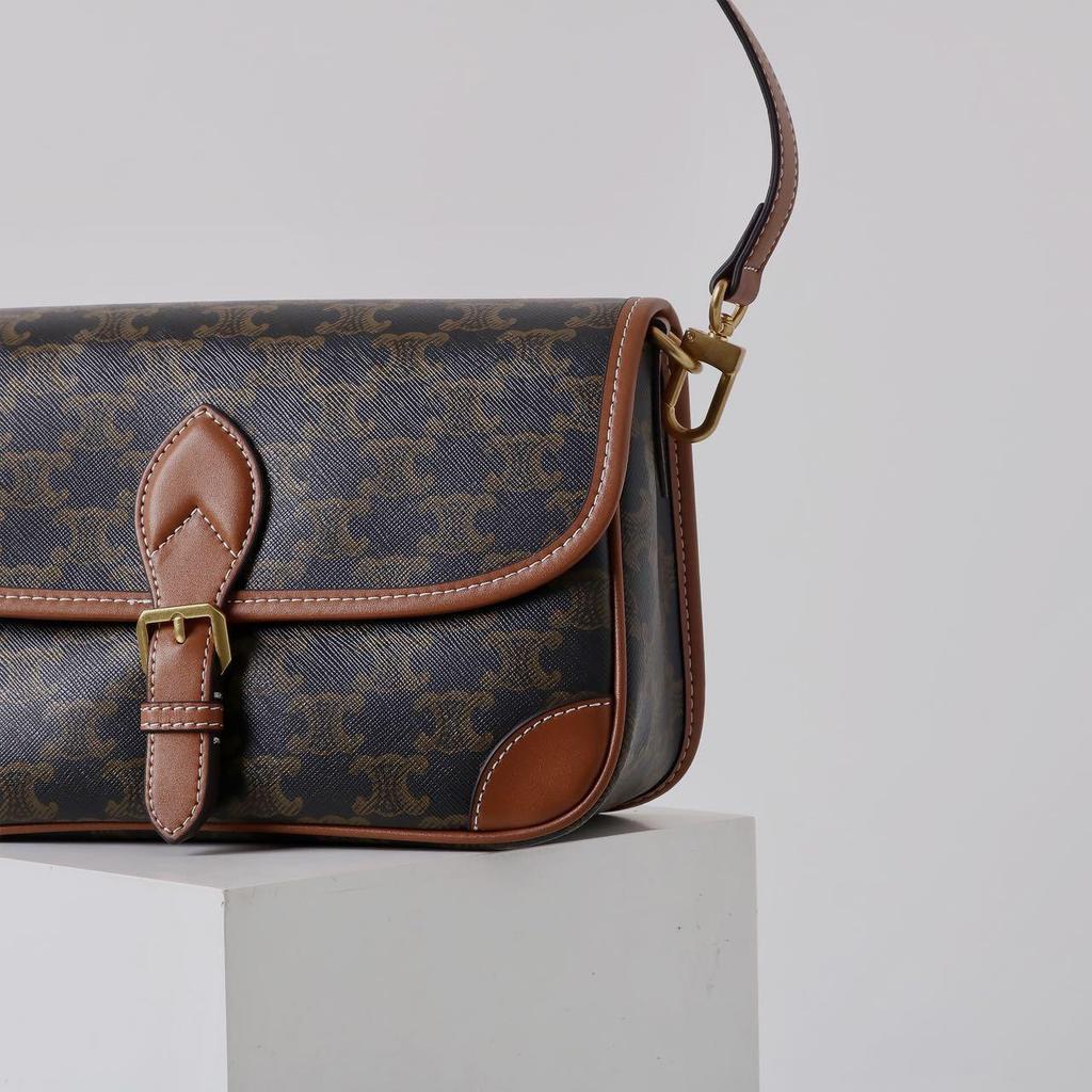 Женская кожаная сумка-багет Arc de Triomphe, носимая под мышкой - Модель 2025 года, бывшая в употреблении