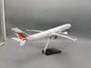 Масштаб 1:135 47см A330 SriLankan Airlines Airbus С подсветкой и колесами Литая смола Модель самолета Коллекционный Дисплей для комнаты