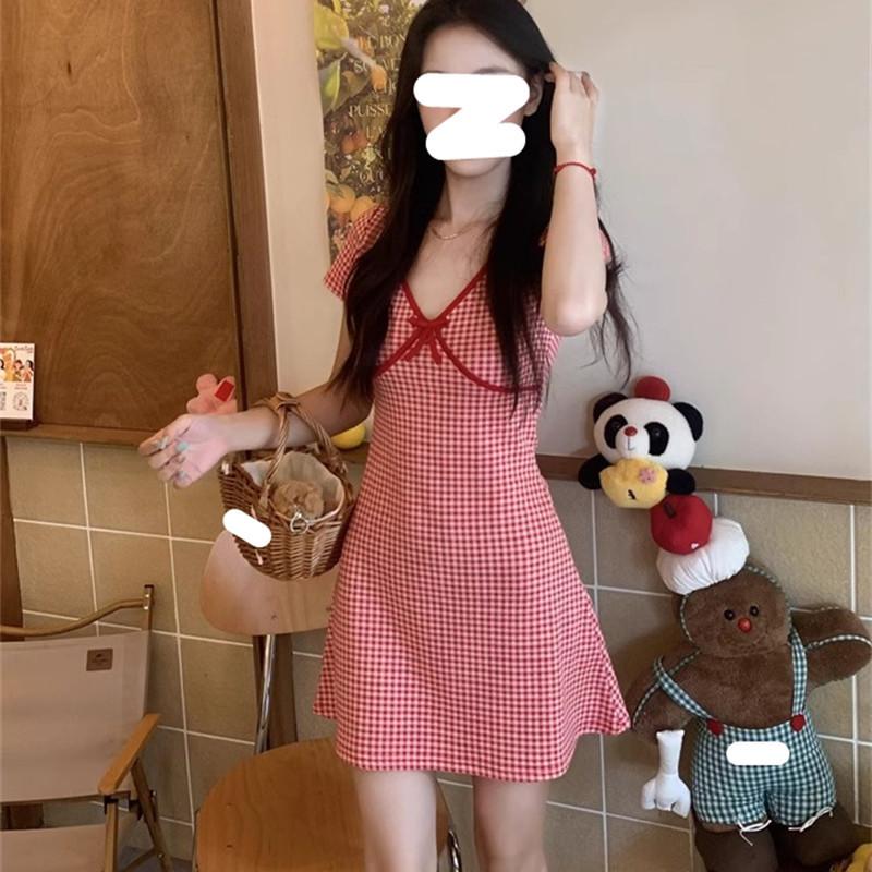 Платье в клетку с французским V-образным вырезом и бантом для женщин, летняя новинка Pure Desire Style, обтягивающая бедра юбка