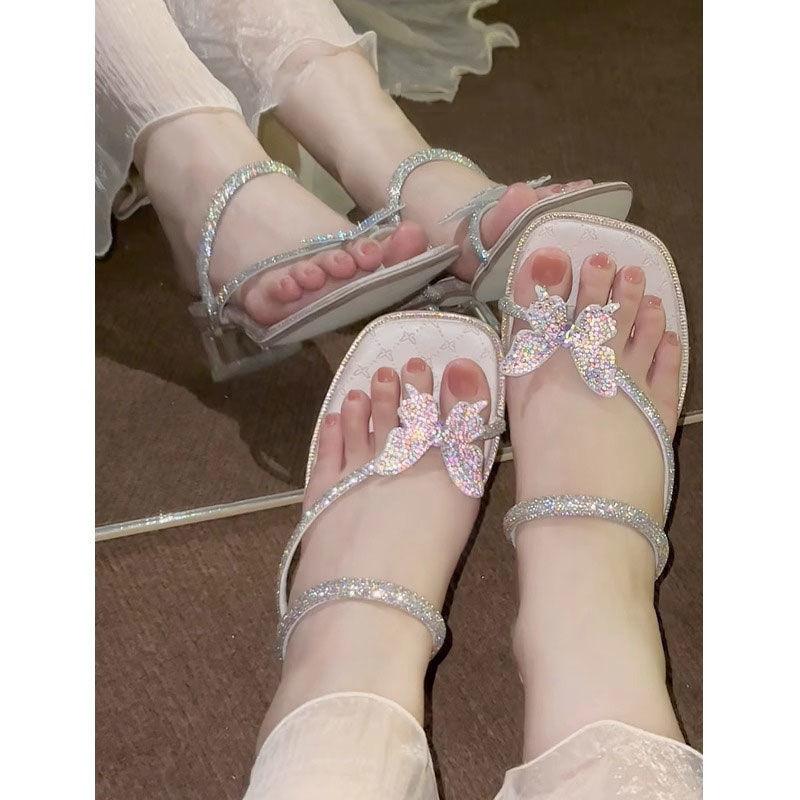 Шлепанцы женские сандалии с перемычкой и стразами 2025 новый летний бабочка уличная одежда с юбкой толстый каблук средний каблук сандалии