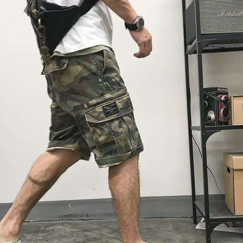 Мужские камуфляжные шорты-карго для активного отдыха — многокарманные, средней длины, в стиле милитари, на весну и лето