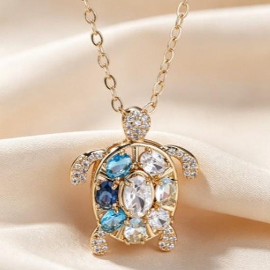 Luxurious and unique gold-colored diamond turtle necklace Ocean Wind Blue and White Zircon Turtle Pendant