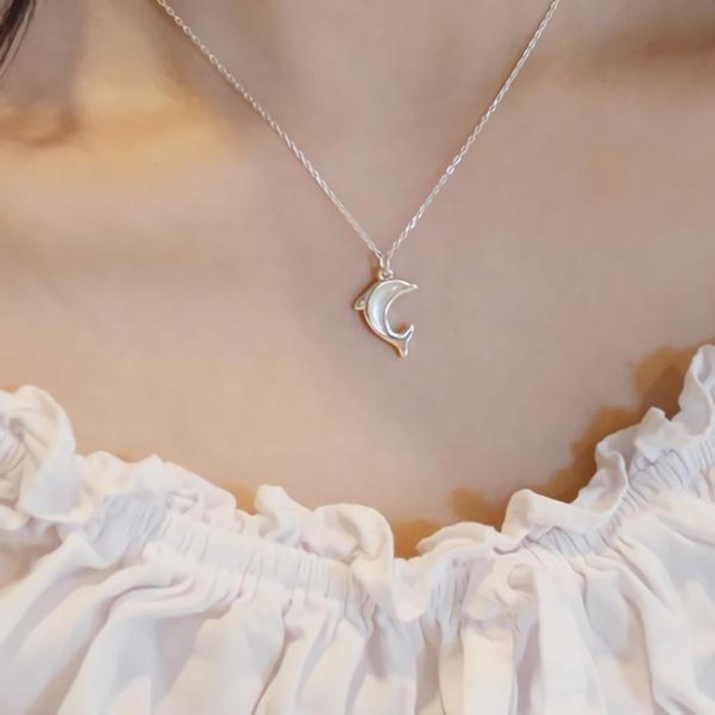 Women's Fashion Accessories Daily Dolphin Mother-of-Pearl Necklace