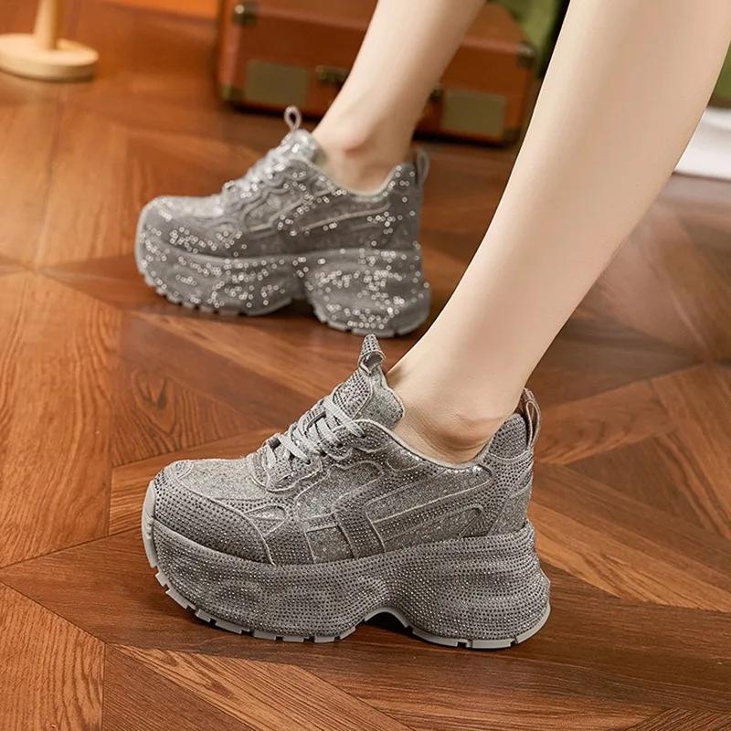 Модная женская обувь со стразами, осенняя, модная и универсальная, с увеличением внутренней высоты, женская обувь на толстой подошве, повседневная спортивная обувь