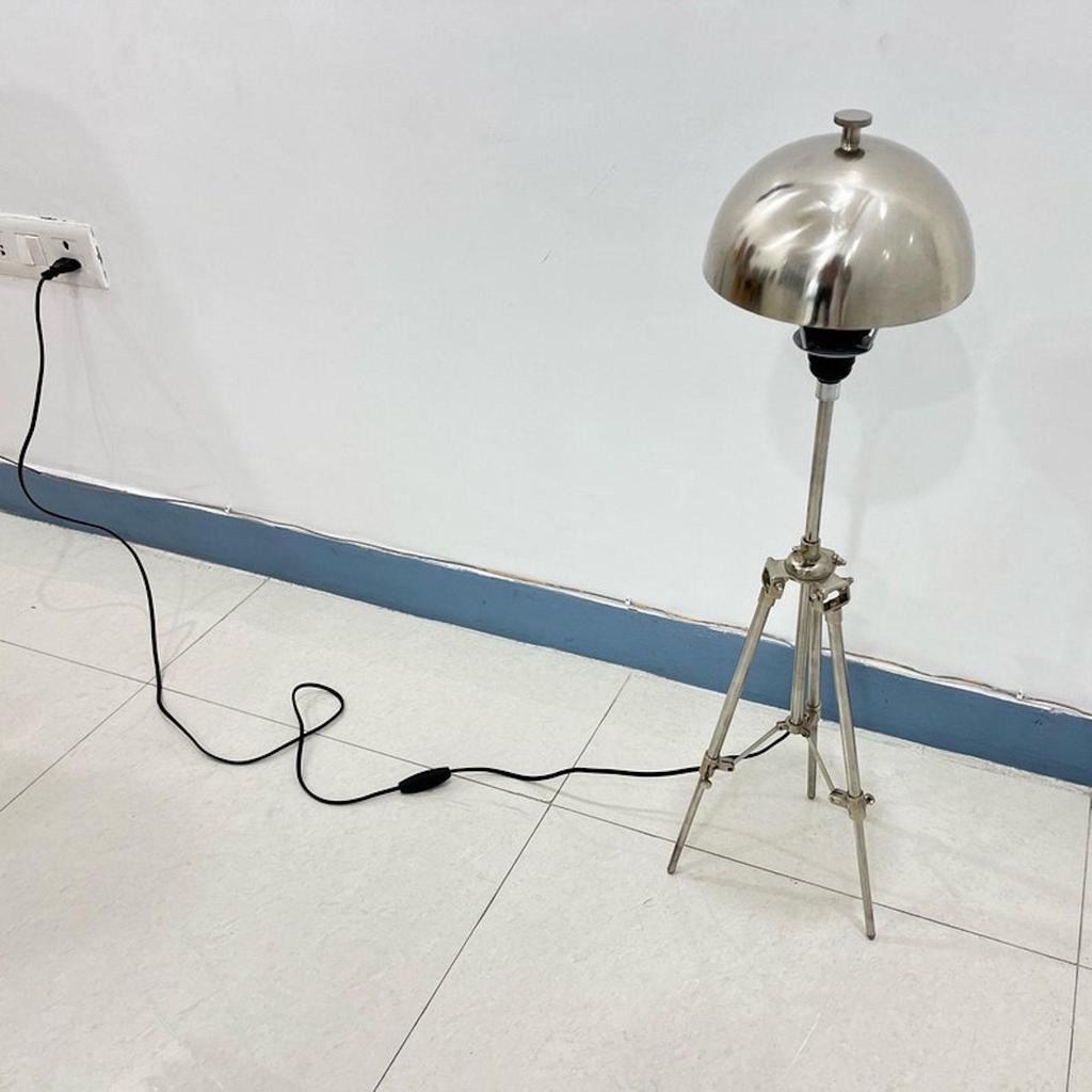 Декоративная хромированная настольная лампа с хромированным абажуром Mid Century Modern Lighting Lamps