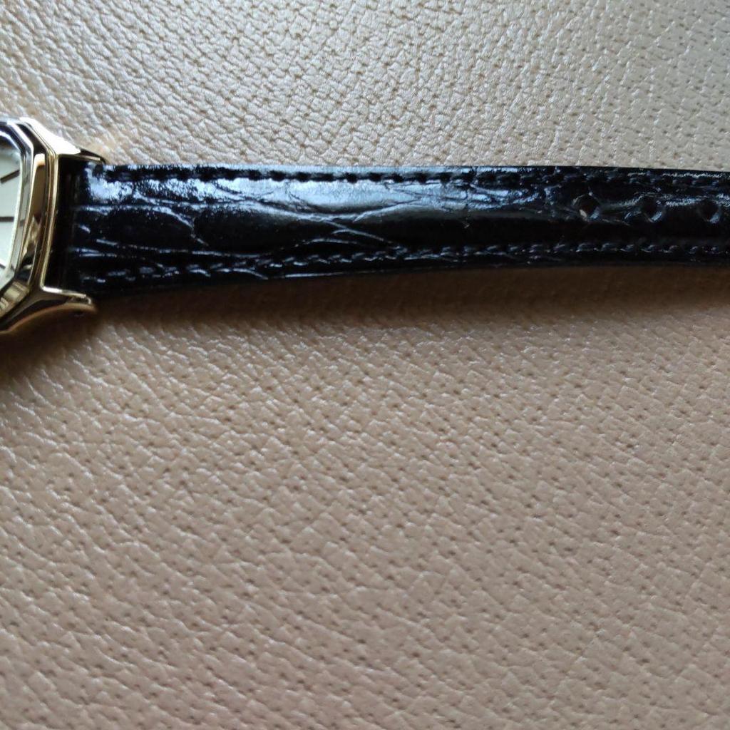 [Б/У] Женские часы Seiko, черный кожаный ремешок