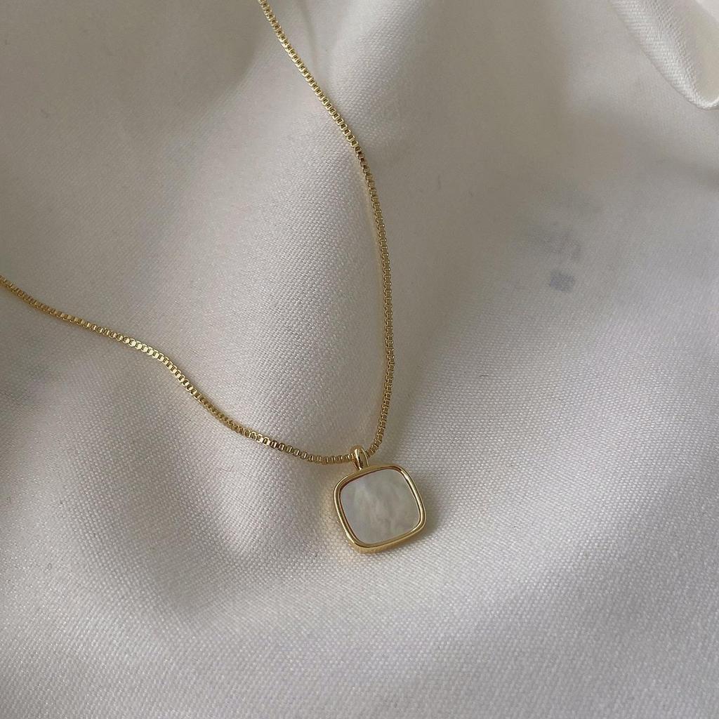 Элегантное женское ожерелье с квадратной ракушкой: Универсальный, Простой и Стильный Аксессуар-Цепочка для Ключицы