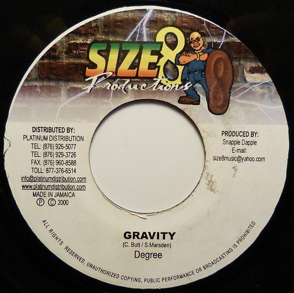 7-дюймовая пластинка GENERAL DEGREE - Gravity NONE Размер 8 Производство 2000 Ямайка Регги, Ска и Даб Б/у