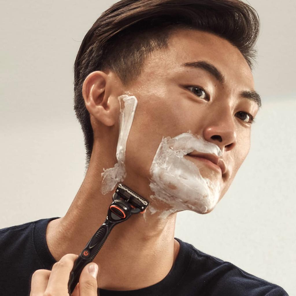 Gillette Электрический тип Fusion, 8 запасных лезвий в комплекте