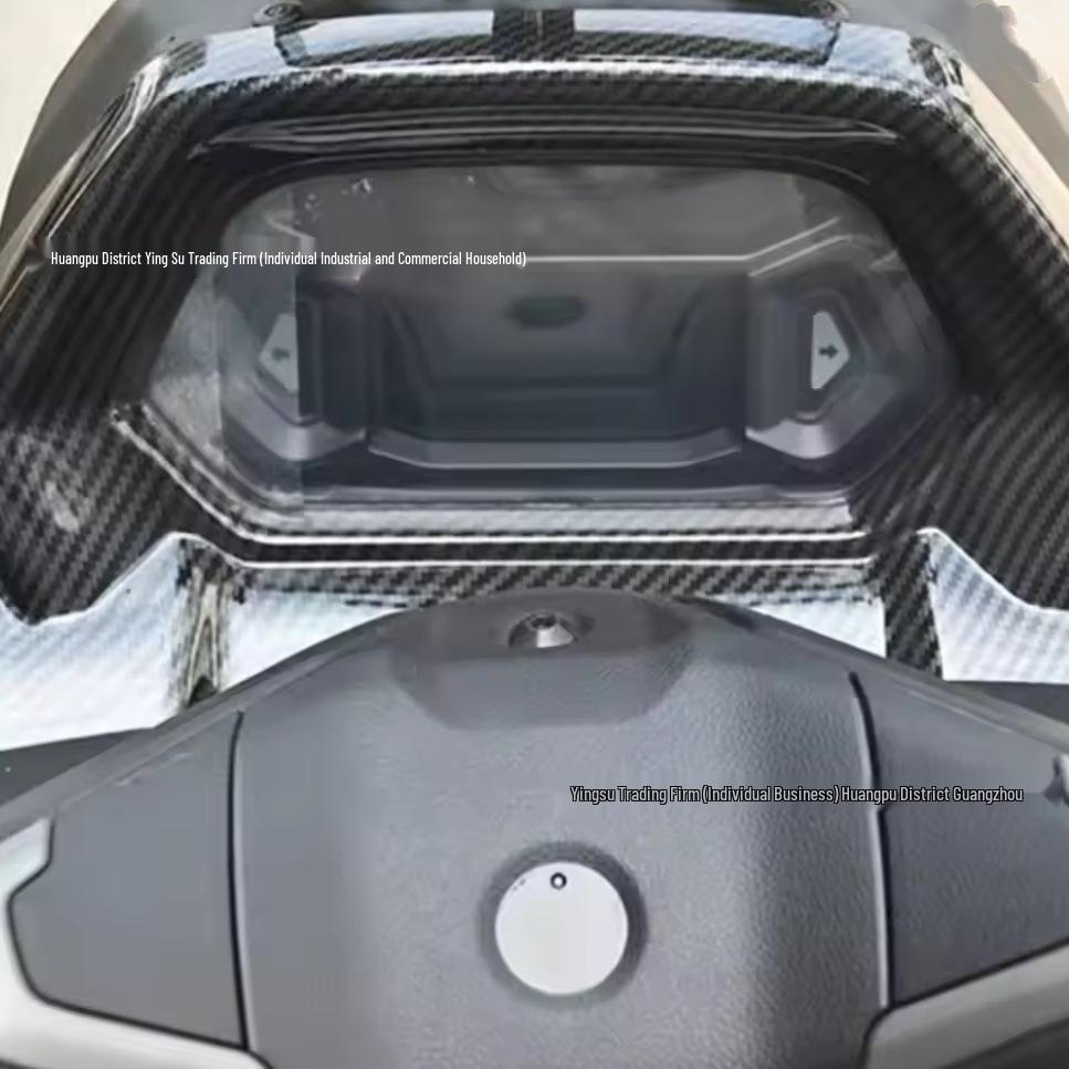 Накладка на приборную панель Yamaha NMAX 2025 с текстурой под карбон