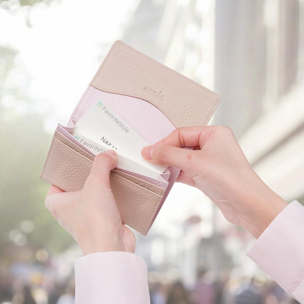 Визитница двухцветная итальянская кожаная визитница из натуральной кожи Line Navy x [Corale] женская (Лоскут лиловый)