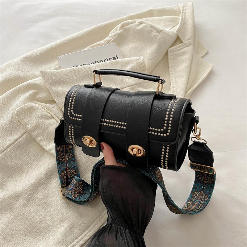 Модная маленькая сумка женская сумка текстура персонализированная сумка через плечо новый стиль модная и красивая модная квадратная сумка