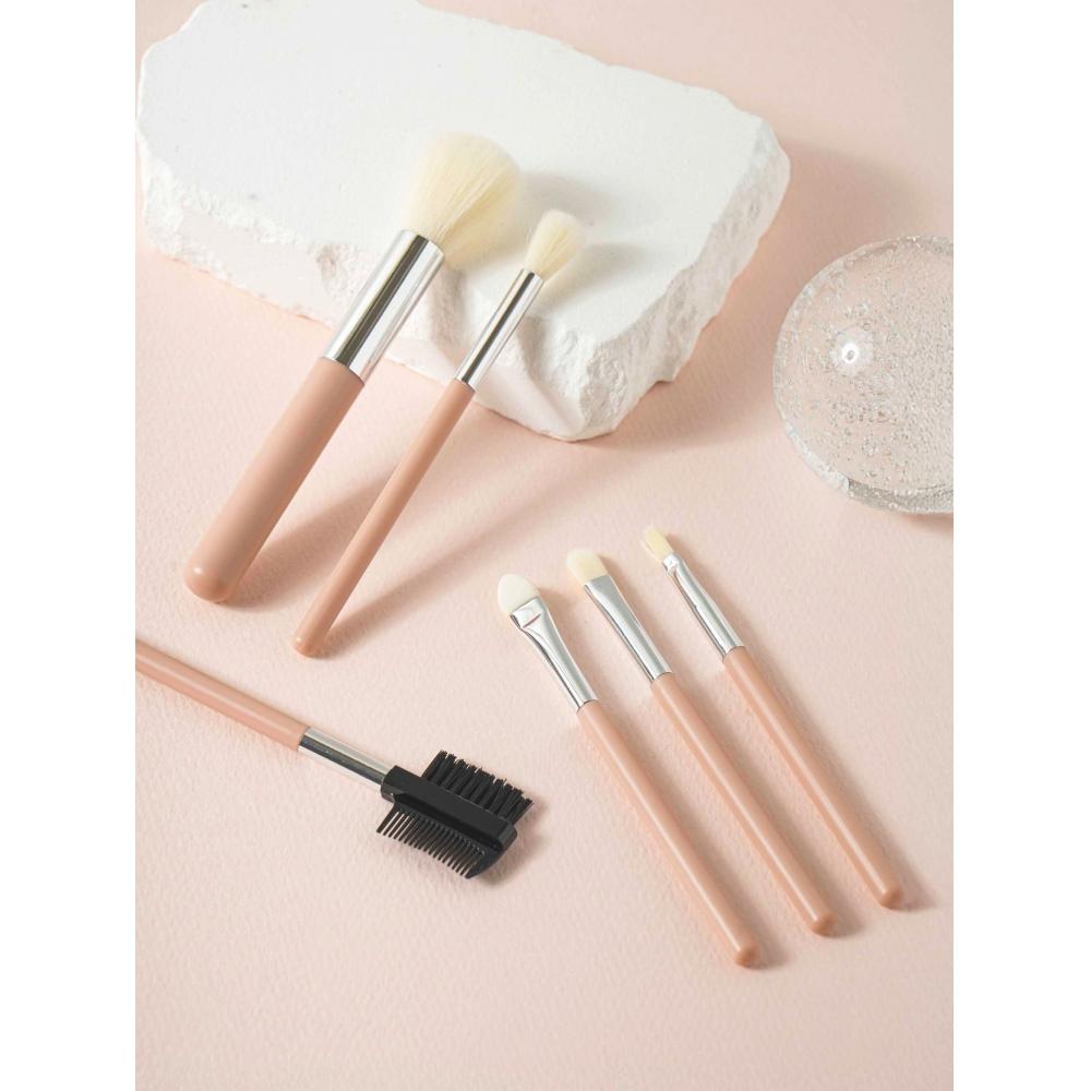 Daiso 6 Piece Makeup Brush Set