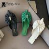 2024 Designer Celebrity Bow-Knot Slippers Women Silk Mules Shoes Kitten Low Heels Slides Party Flip Flops Ladies Crystal Sandals