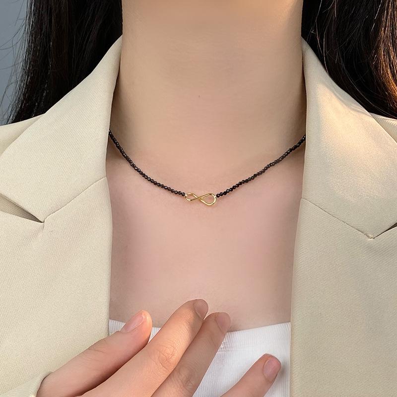 Минималистичное ожерелье с цифрой 8 Женское INS Крутое и легкое модное персонализированное ожерелье-цепочка с подвеской